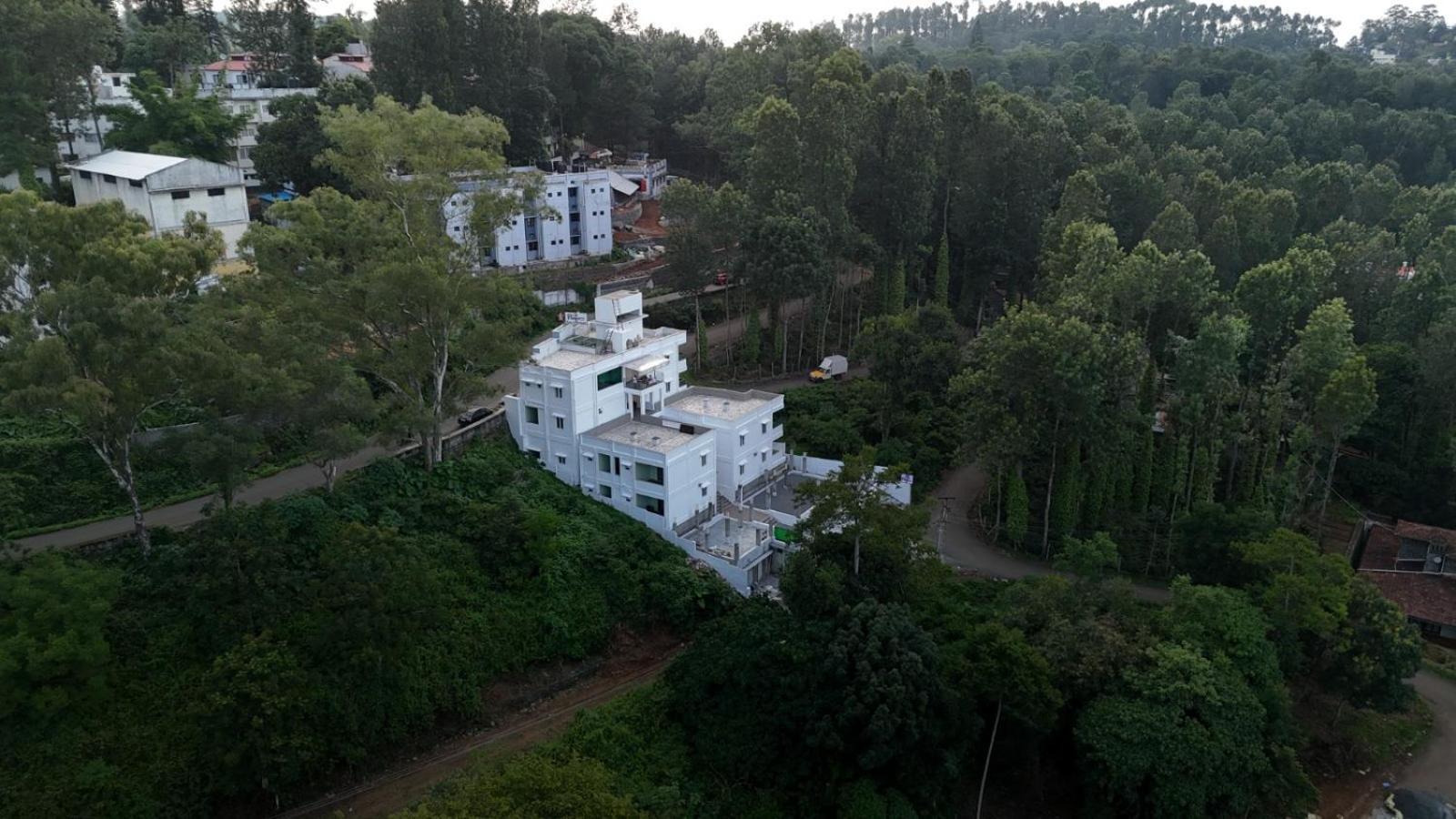 Hotel Peppers Yercaud Exterior photo